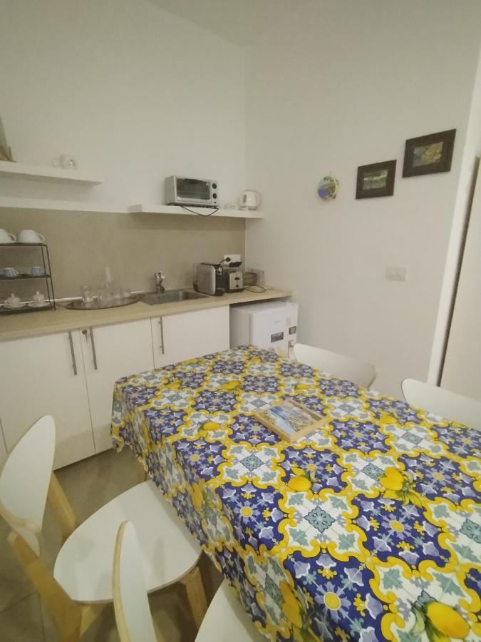 Lauro Charme Bed And Breakfast Sorrento Exterior photo